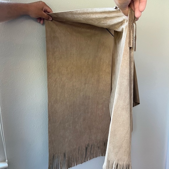 Anthropologie Anderson & Lauth Taupe Faux Suede Fringe Poncho Kimino- One Size - Picture 9 of 12
